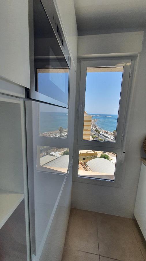 Beachfront-Parque Paloma-Modern-Panoramic Views! بينالماذينا المظهر الخارجي الصورة